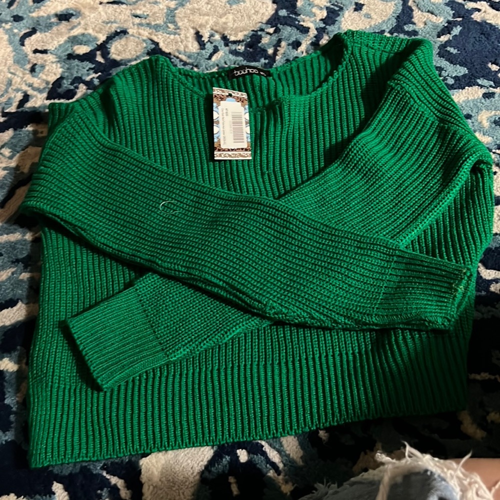green cropped knitted sweater